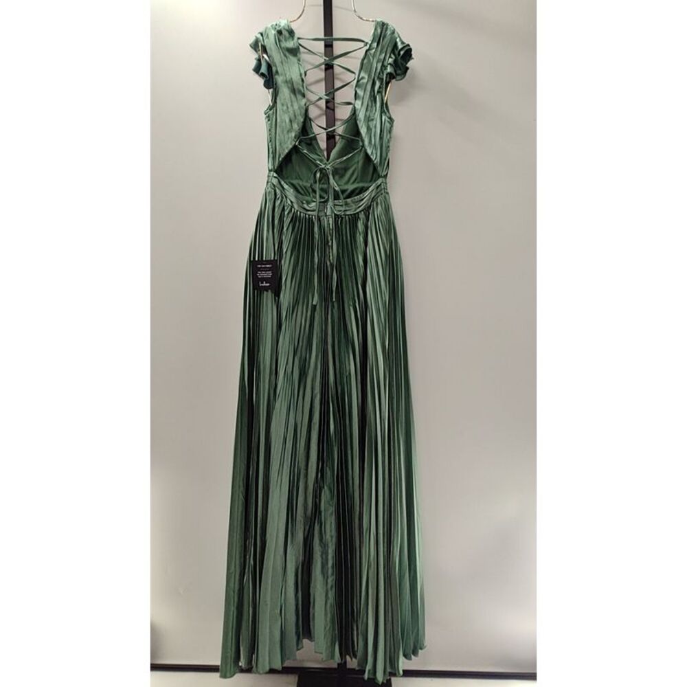 Elegant Green Evening Gown - Picture 2 of 2